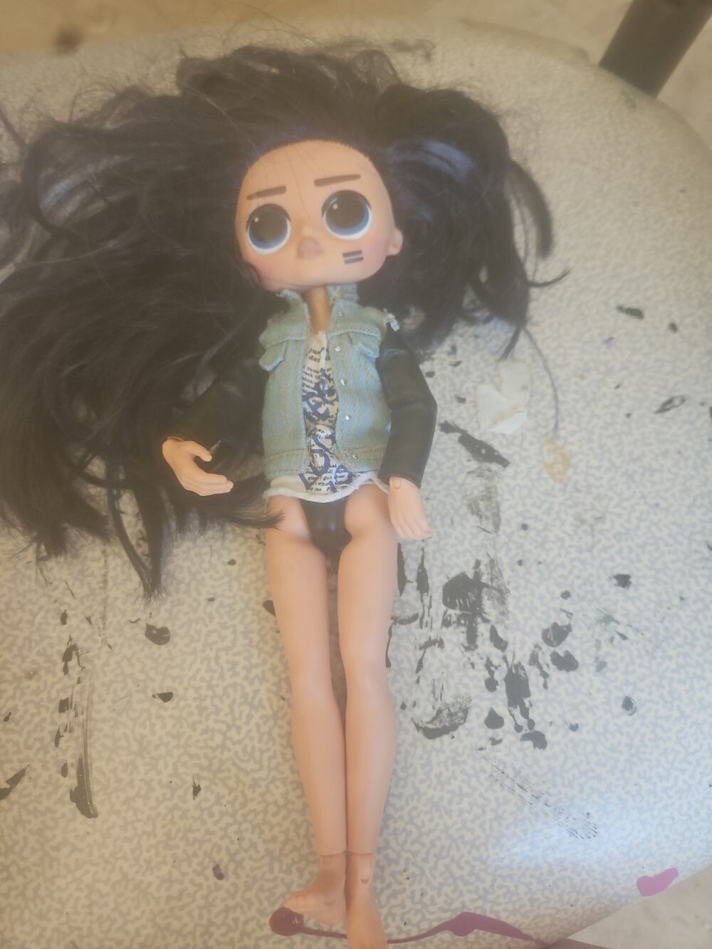L.O.L. Surprise O.M.G. Remix Rocker Boi Fashion Doll Black Hair Blue Streak